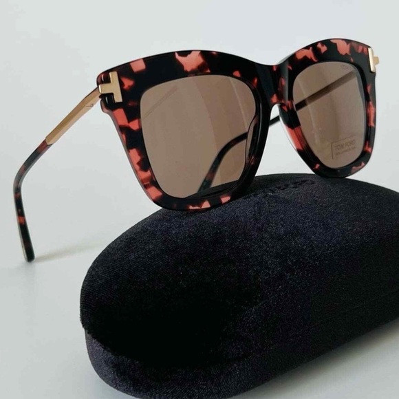 Tom Ford Accessories - Tom Ford Tortoiseshell Sunglasses with Case & cloth